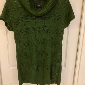 Short sleeve sweater